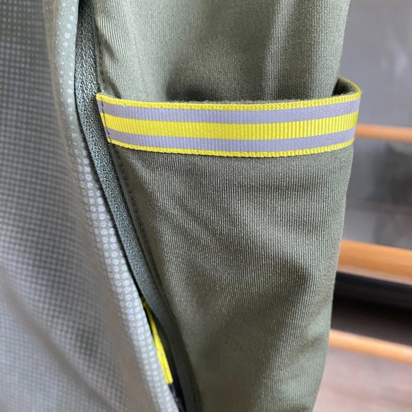 New Balance Light Green Reflective Running Jacket - Picture 4 of 7